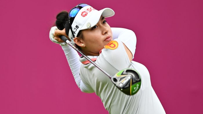 EVIAN-LES-BAINS, FRANCE - JULY 25: Atthaya Thitikul of Thailand plays her shot from the first tee during day four of the The Amundi Evian Championship at Evian Resort Golf Club on July 25, 2021 in Evian-les-Bains, France. (Photo by Stuart Franklin/Getty Images)