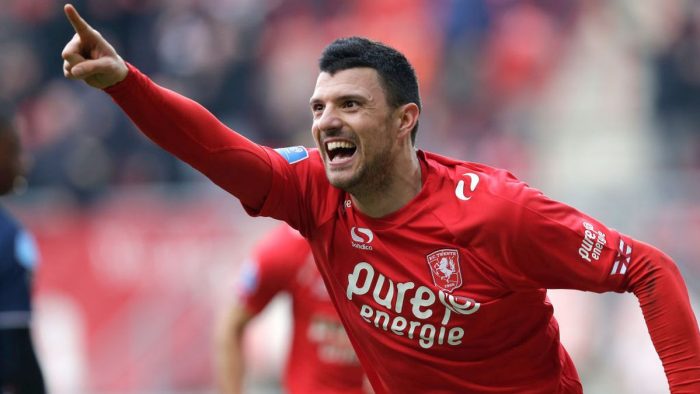 ENSCHEDE, NETHERLANDS - FEBRUARY 18: Haris Vuckic of FC Twente celebrates 1-1 during the Dutch Eredivisie  match between Fc Twente v Sparta at the De Grolsch Veste on February 18, 2018 in Enschede Netherlands (Photo by Peter Lous/Soccrates/Getty Images)