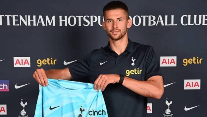 guglielmo-vicario-pictured-with-tottenham-shirt-after-joining-club