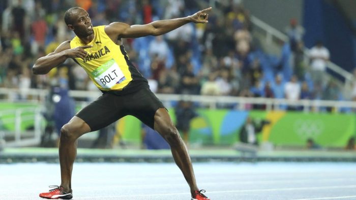 2016 Rio Olympics - Athletics - Final - Men's 200m Final - Olympic Stadium - Rio de Janeiro, Brazil - 18/08/2016. Usain Bolt (JAM) of Jamaica poses after winning the gold.   REUTERS/Lucy Nicholson  FOR EDITORIAL USE ONLY. NOT FOR SALE FOR MARKETING OR ADVERTISING CAMPAIGNS.