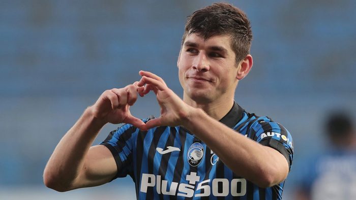 BERGAMO, ITALY - DECEMBER 13: Ruslan Malinovskyi of Atalanta B.C.  celebrates after scoring their team's second goal  during the Serie A match between Atalanta BC and ACF Fiorentina at Gewiss Stadium on December 13, 2020 in Bergamo, Italy. Sporting stadiums around Italy remain under strict restrictions due to the Coronavirus Pandemic as Government social distancing laws prohibit fans inside venues resulting in games being played behind closed doors. (Photo by Emilio Andreoli/Getty Images)